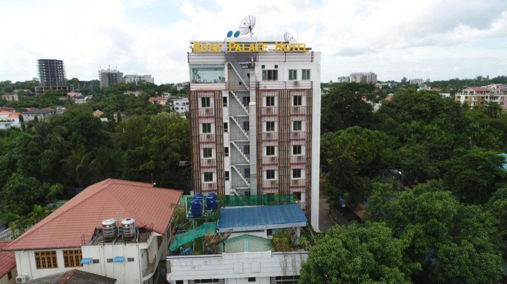 Rose Palace Hotel Rangum Exterior foto